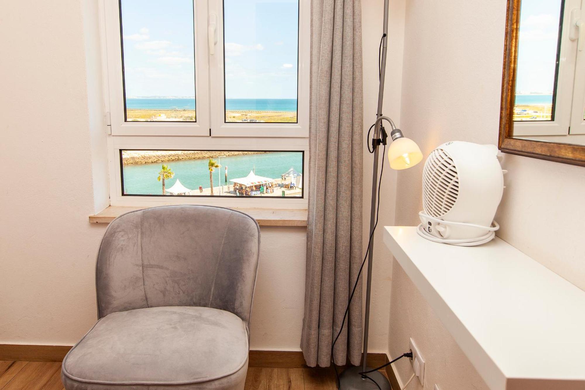 A38 - Rising Sun Top-Floor Flat Lagos Extérieur photo