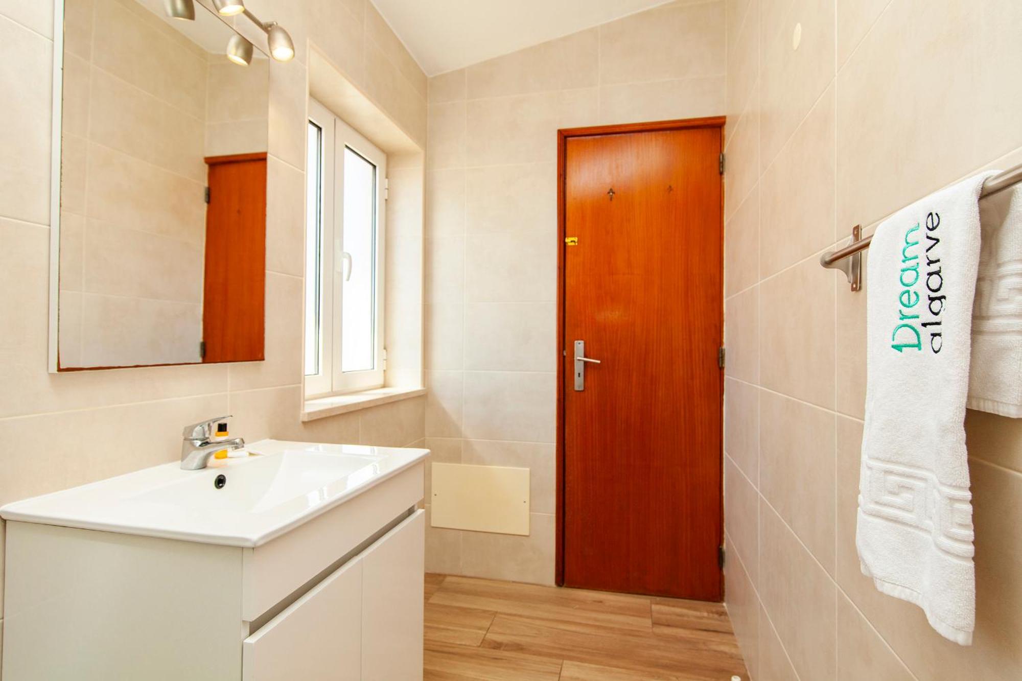 A38 - Rising Sun Top-Floor Flat Lagos Extérieur photo